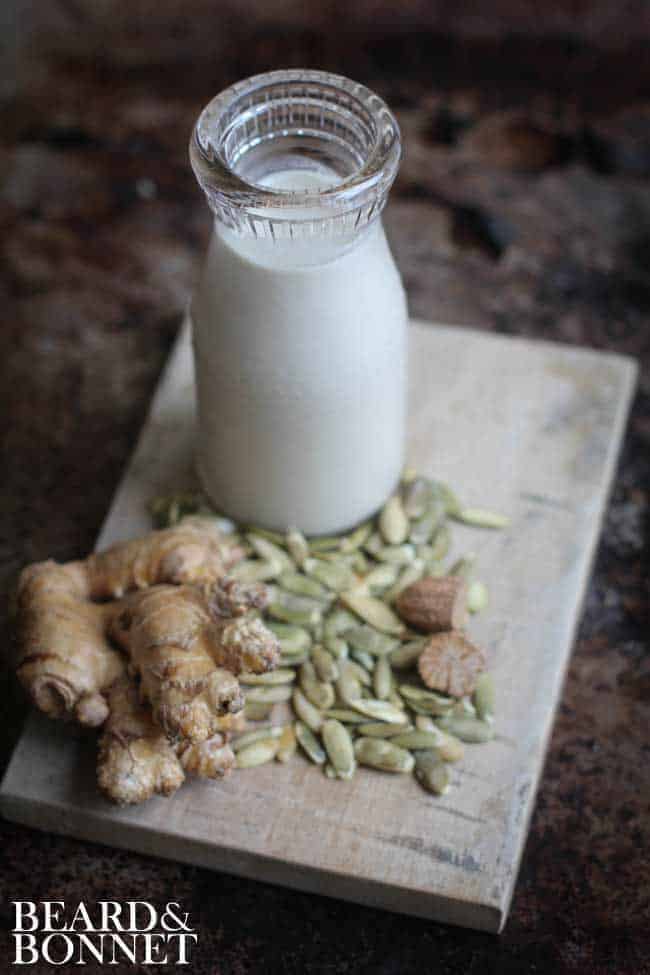 Pumpkin Spice Pepita Milk {Beard and Bonnet} #glutenfree #vegan