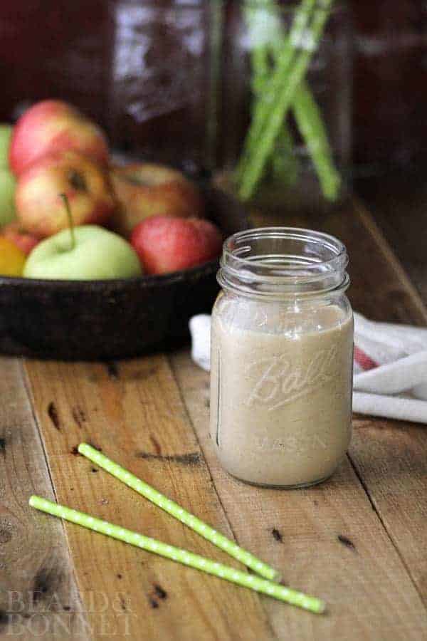 Apple Pie Smoothie {Beard and Bonnet} #glutenfree #vegan