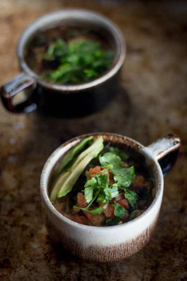 5-ingredient Black Bean and Salsa Soup { #glutenfree #vegan} www.bearandbonnet.com @beardandbonnet