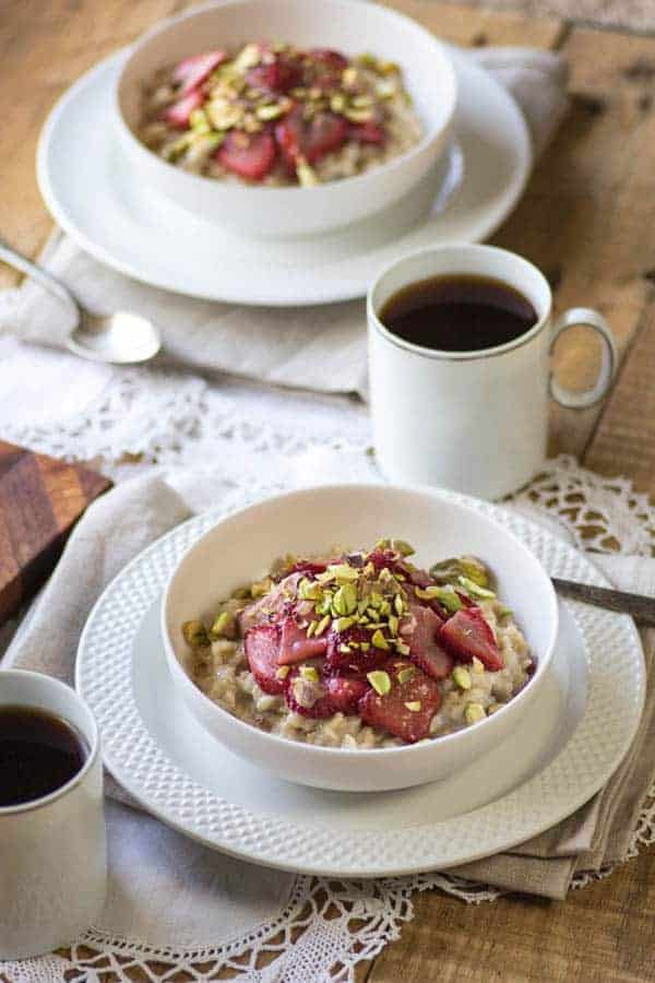 Roasted Strawberry and Pistachio Morning Oats recipe @beardandbonnet www.thismessisours.com }